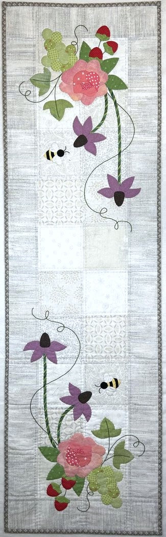 Summer Garden Table Runner PDF Download