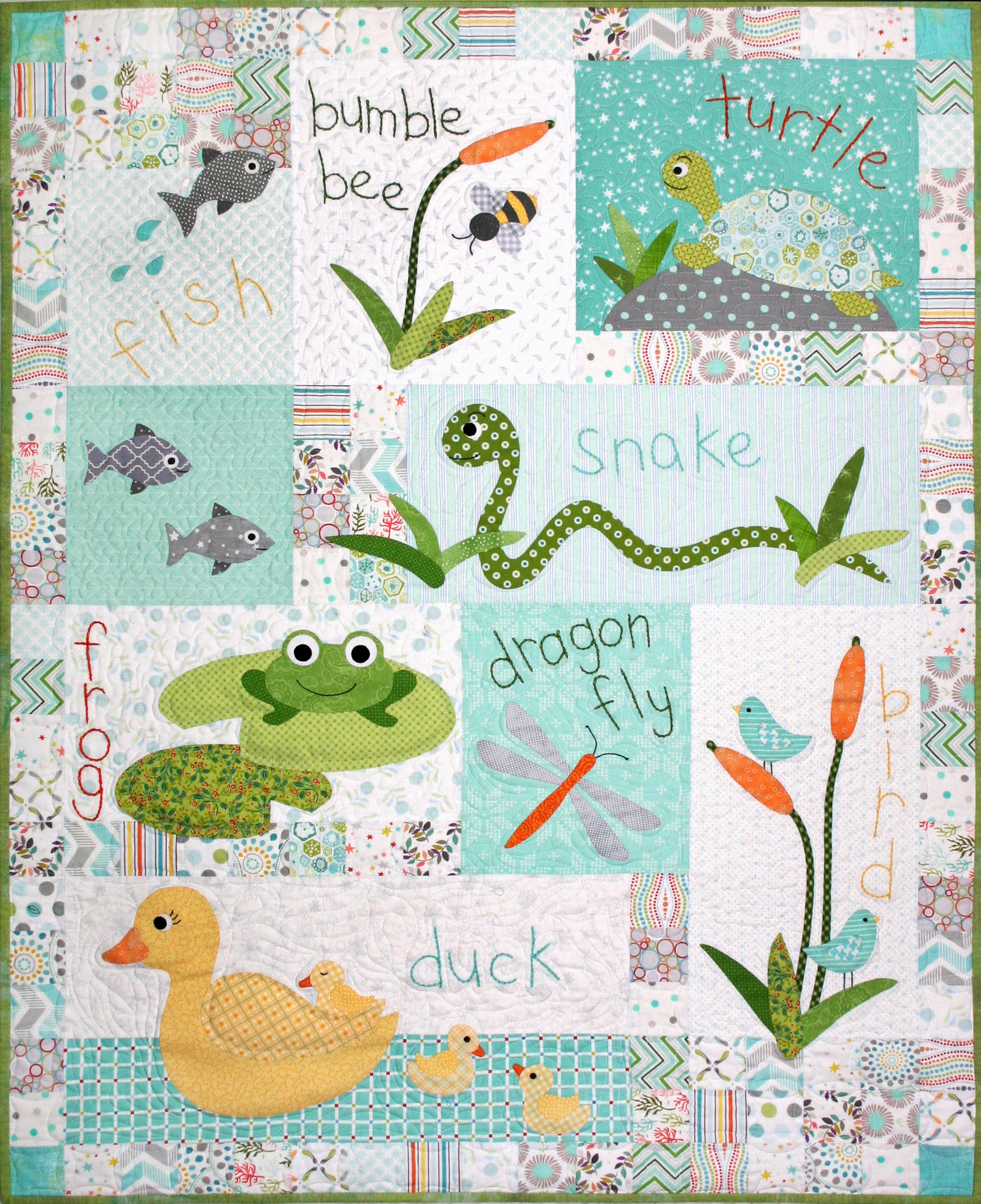 Store Duck Pond Navy Maize Nursery Quilt